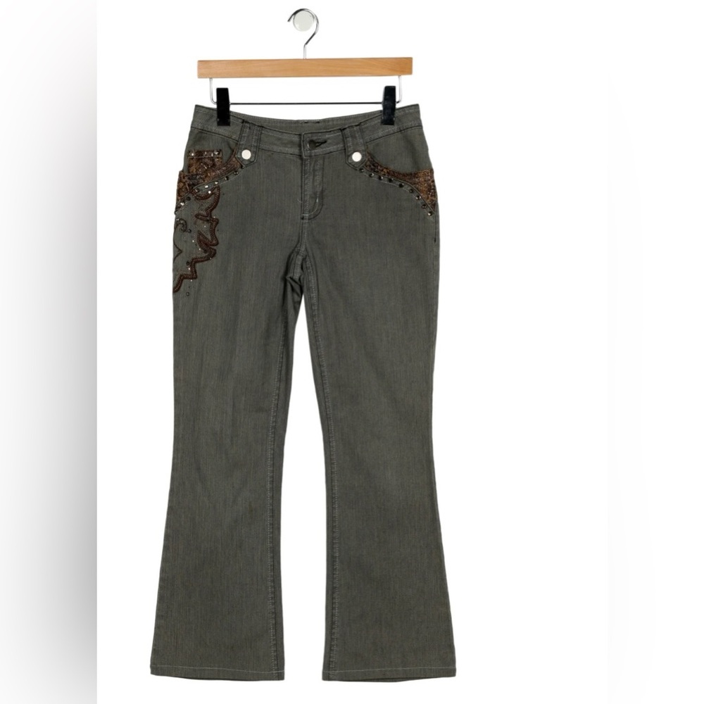 AZI
Low-Rise Wide Leg Jeans
Size: M but also fits S